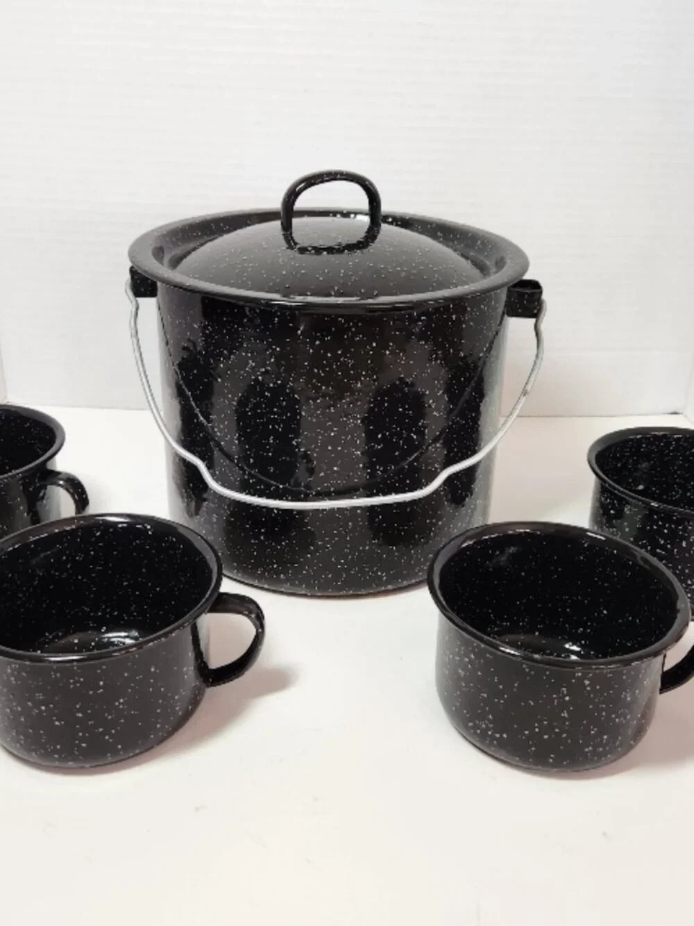 Swallow Brand Black Enamel Kettle w/handle & 4 Enamel Mugs